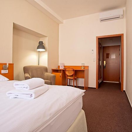 Wine Wellness Hotel Amande Hustopeče Eksteriør billede
