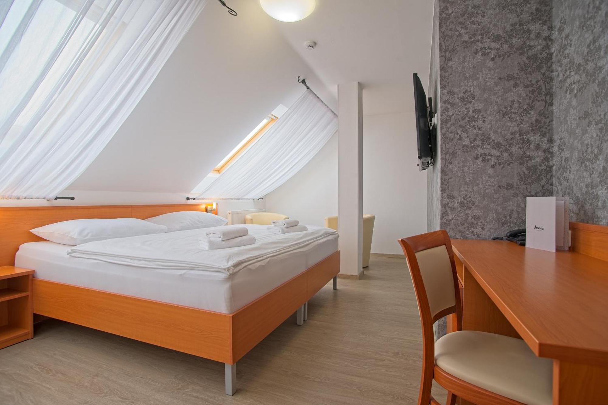 Wine Wellness Hotel Amande Hustopeče Eksteriør billede