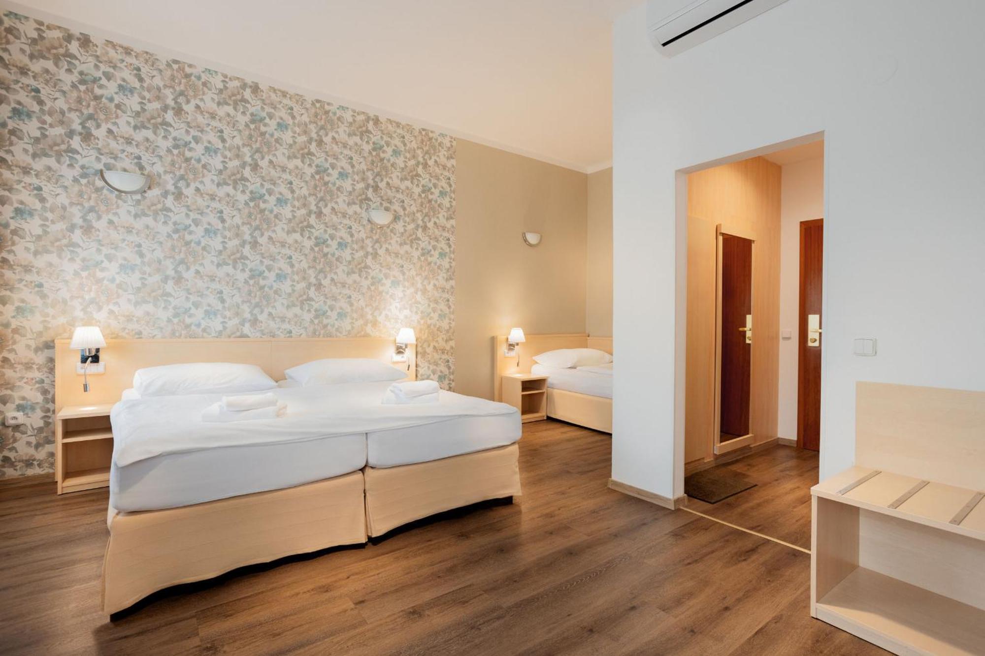 Wine Wellness Hotel Amande Hustopeče Eksteriør billede