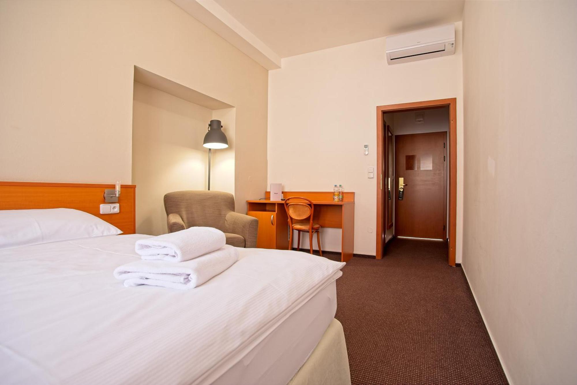 Wine Wellness Hotel Amande Hustopeče Eksteriør billede